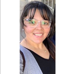 Meet your Posher, Elena